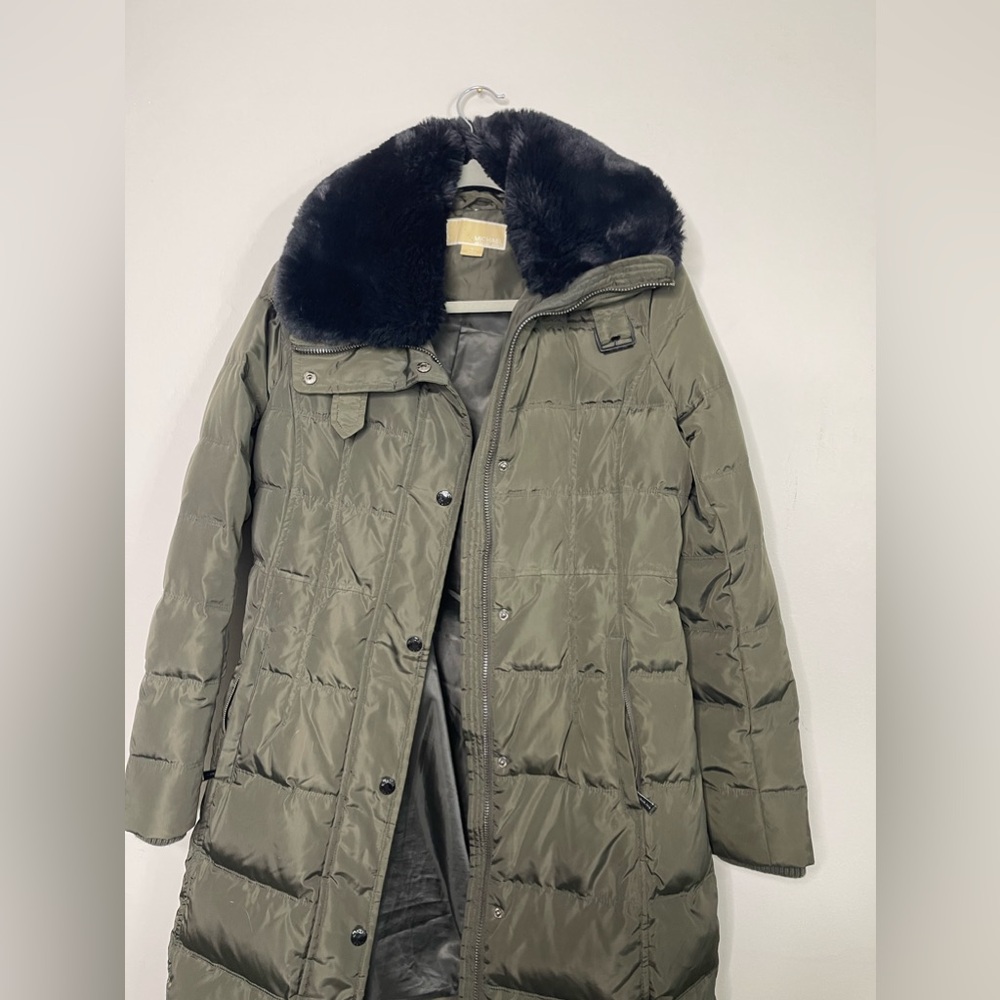 Michael Kors MK Size S Down Puffer Coat Removable Faux Fur Collar Olive Green - Picture 2 of 15